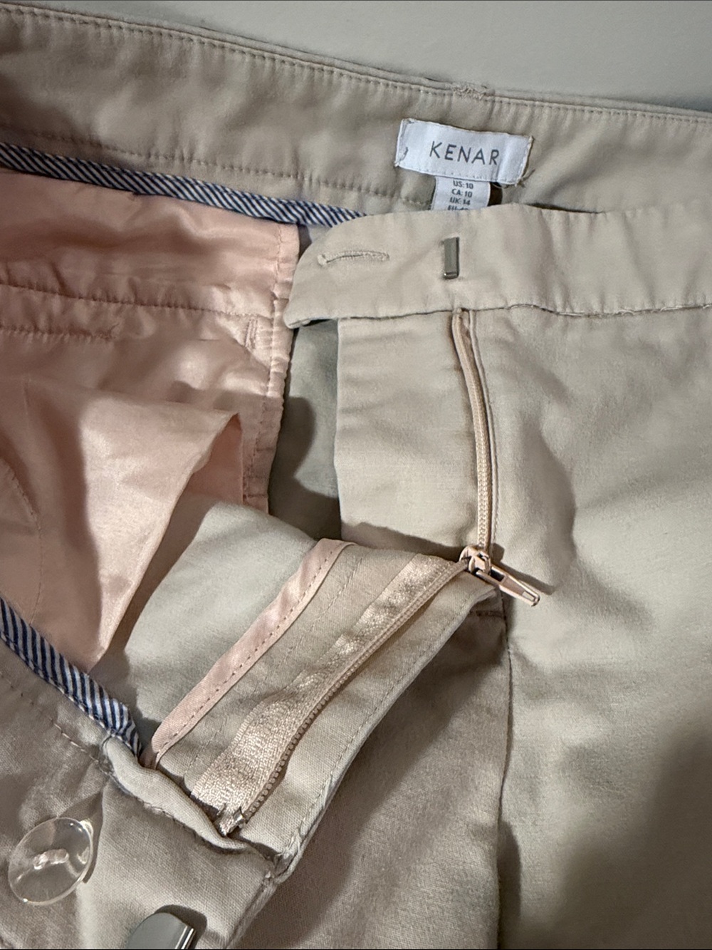 GUC KENAR capri dress pants. Tan color. Size 10 - Picture 7 of 7
